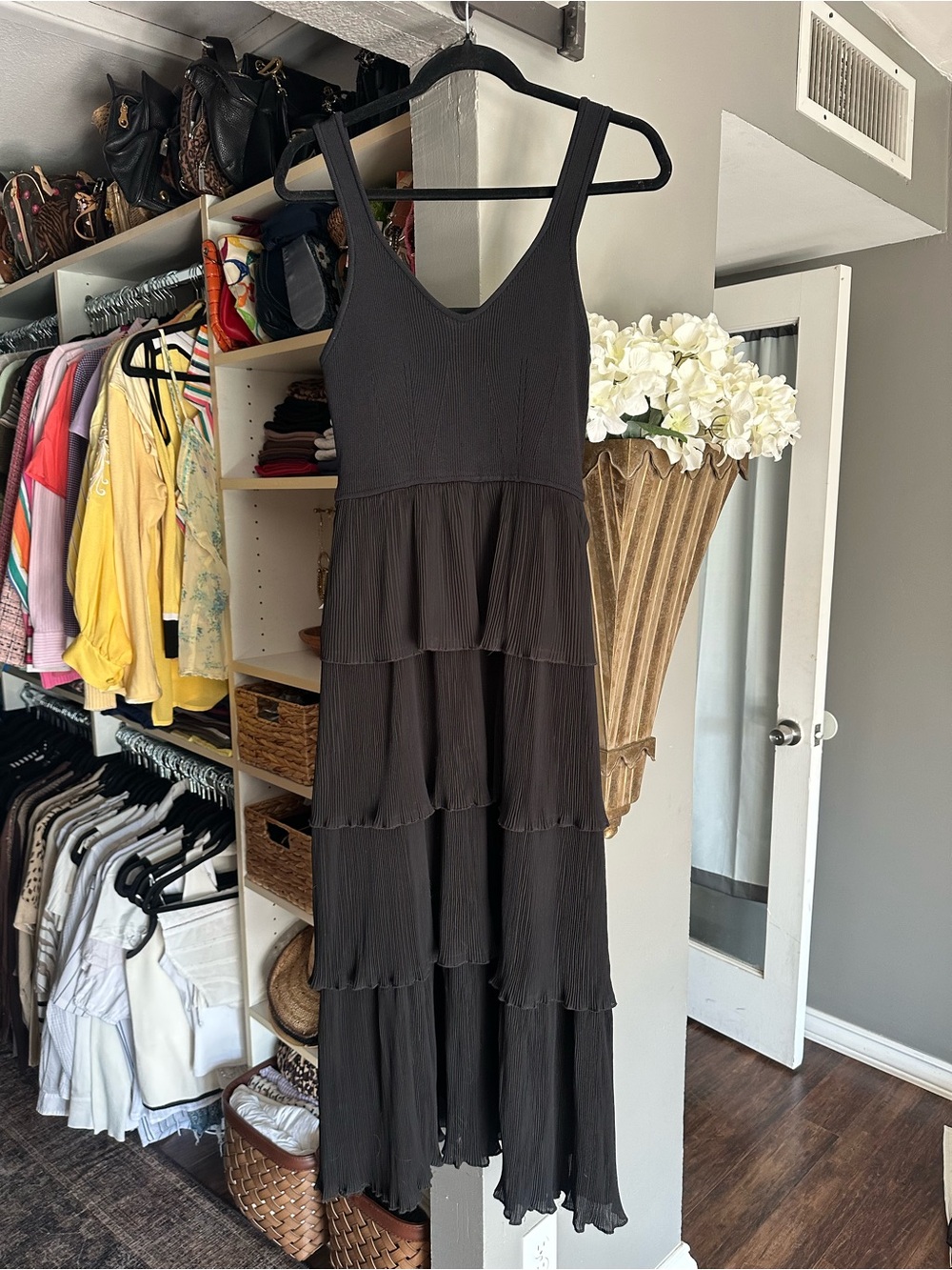 NWT & Merci Women's Black Tiered Maxi Dress - Classic Sleeveless Style